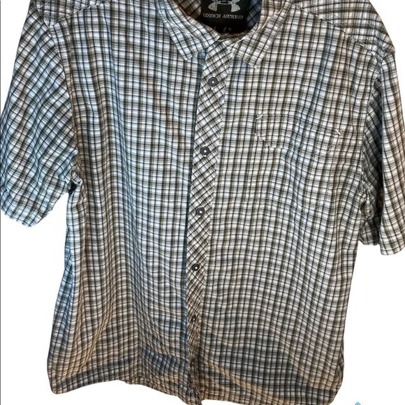 Under Armour Other - Under Armour Men’s Large button down short sleeve shirt